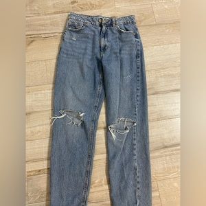 Blue ripped Claudia mom dynamite jeans. Size 26